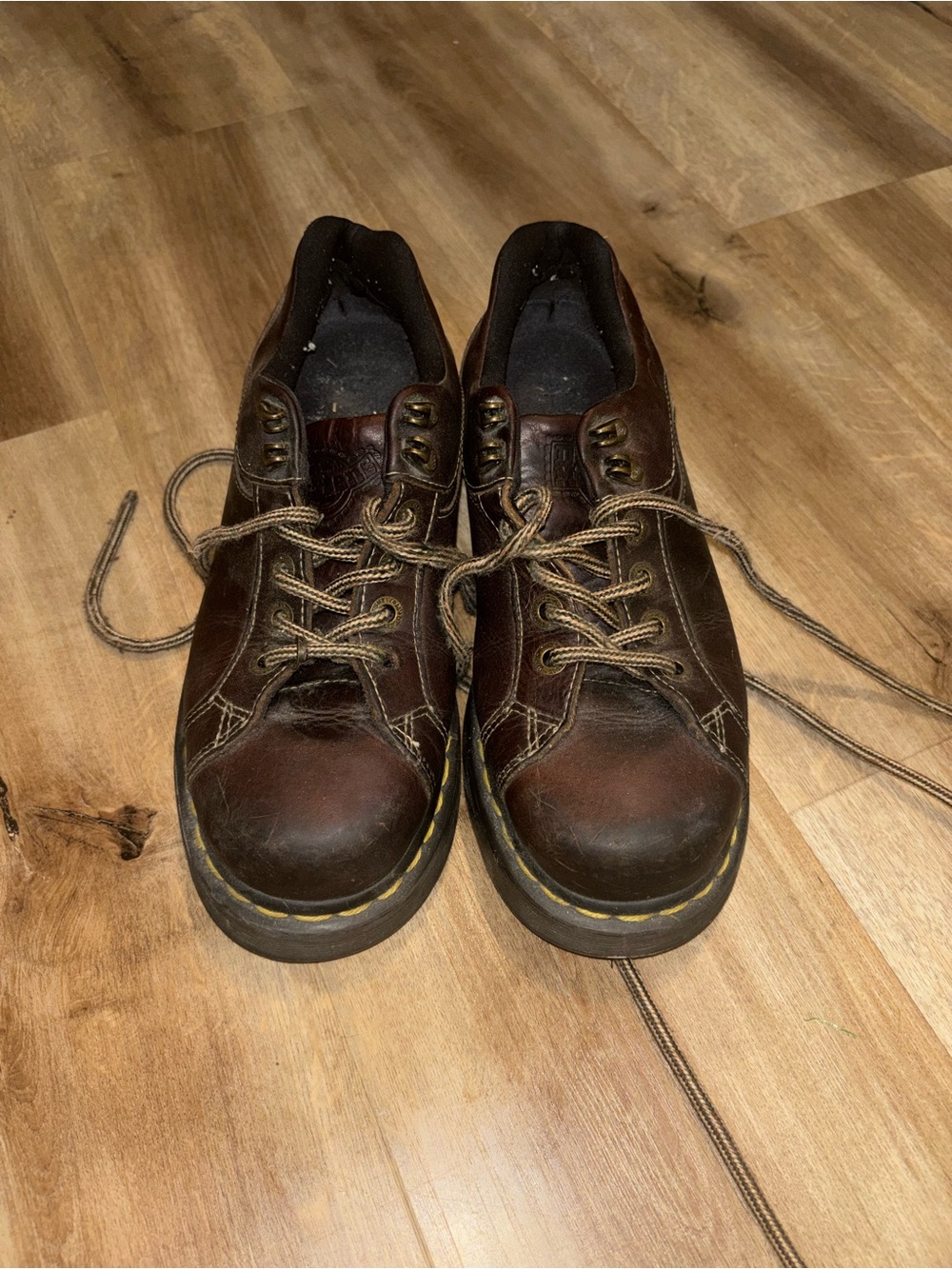 Dr. Martens Women’s Brown Leather Low Top Shoes